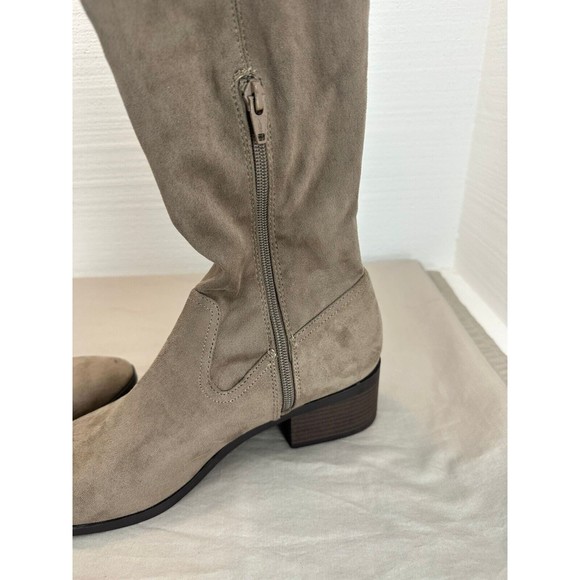 SM New York Women's Brown Suede Side Zipper Tall Boots. Size: 10 - Picture 6 of 11